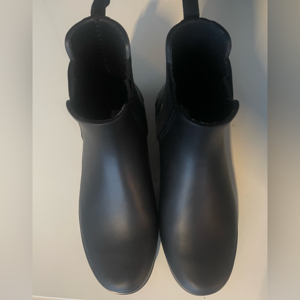 Women Hunter refined Chelsea ankle boots size 8